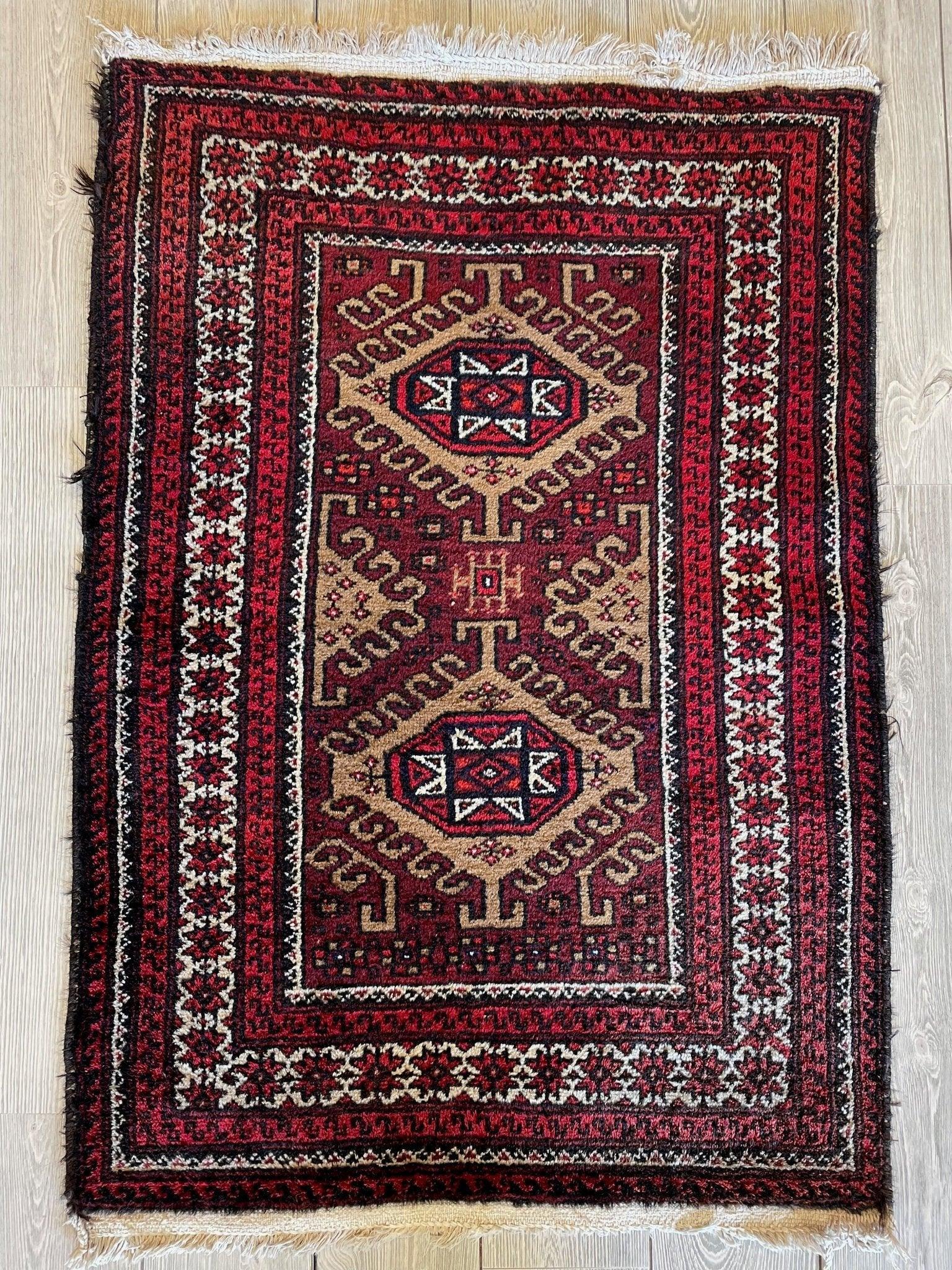 Antique Persian Handmade Baluch Rug 34''x48''
