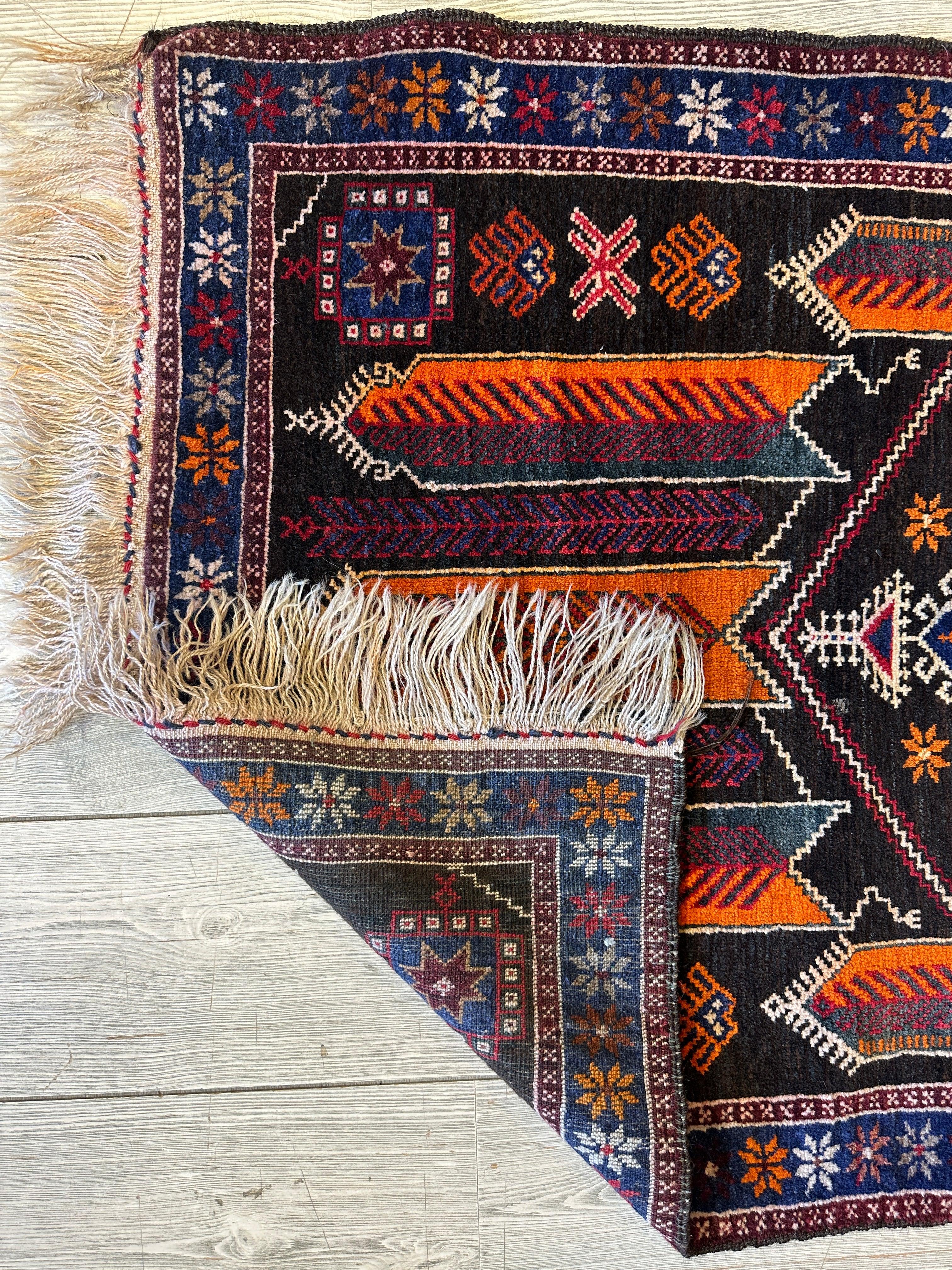 Beautiful Tribal Afghani Wool Prayer Rug 2’7” x 4’3”