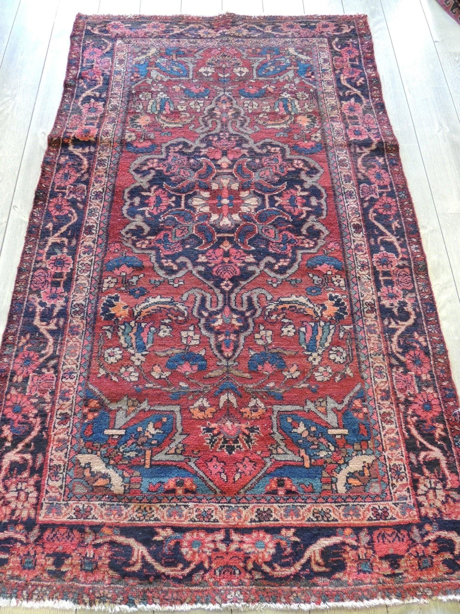 Exquisite Vintage Hand Knotted Persian Lillian Rug 7x4 Ft