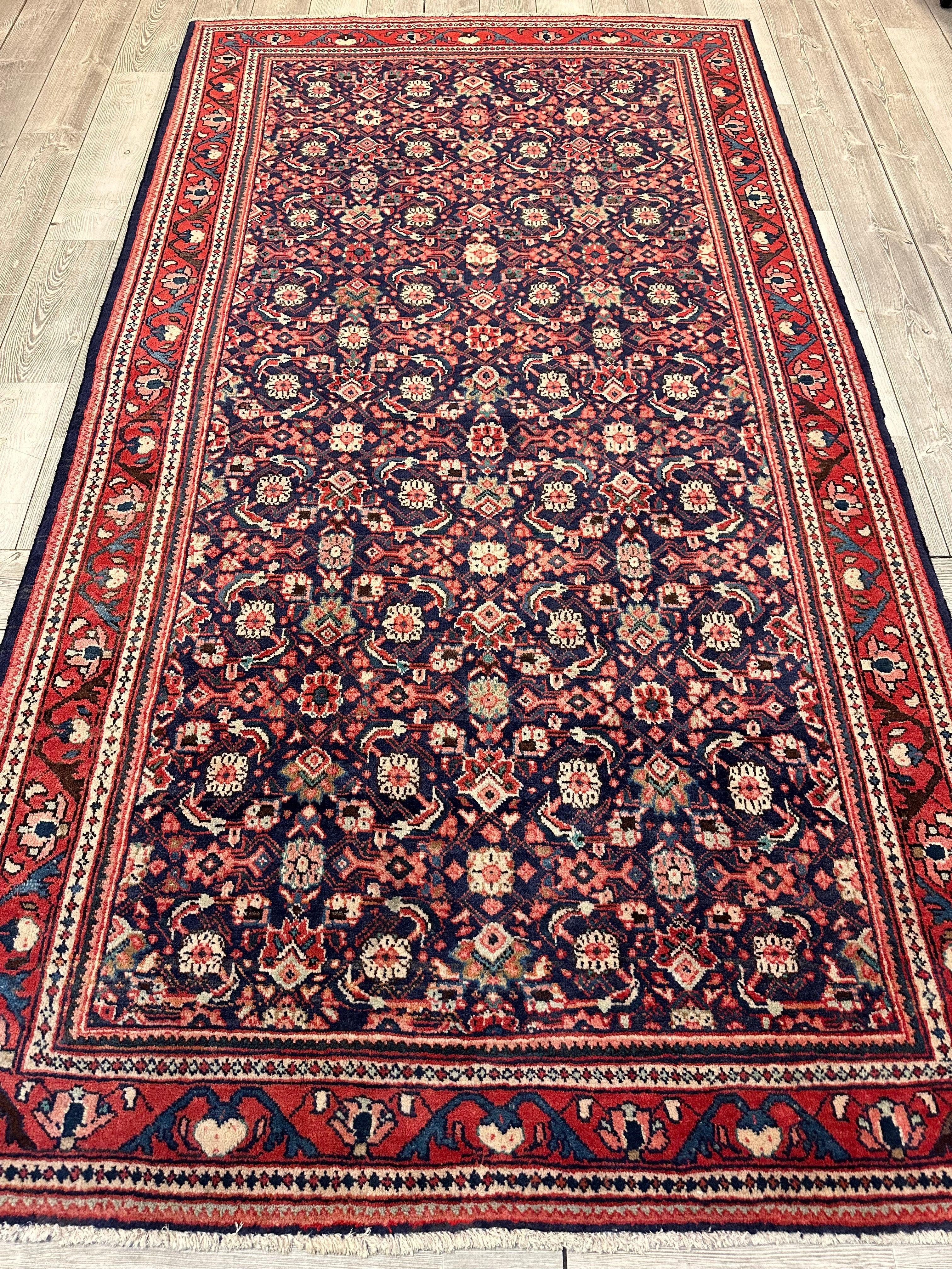 Fine Hand-Knotted Persian Arak Area Rug 5’6” x 10’3”