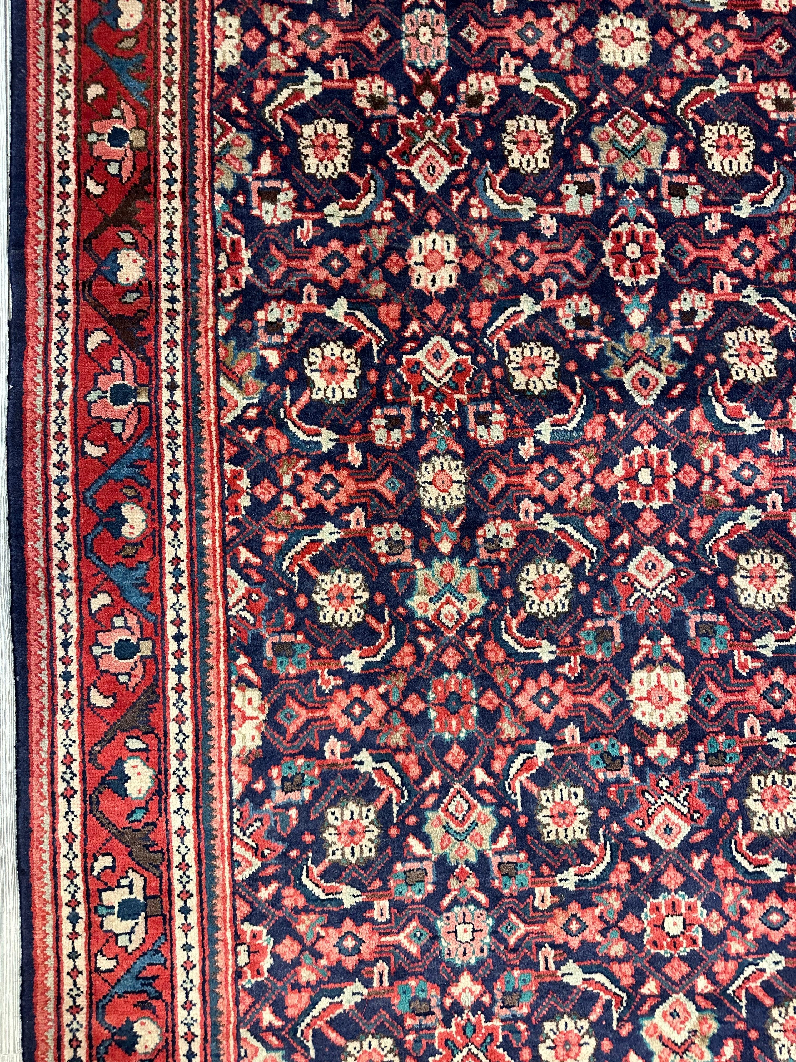 Fine Hand-Knotted Persian Arak Area Rug 5’6” x 10’3”