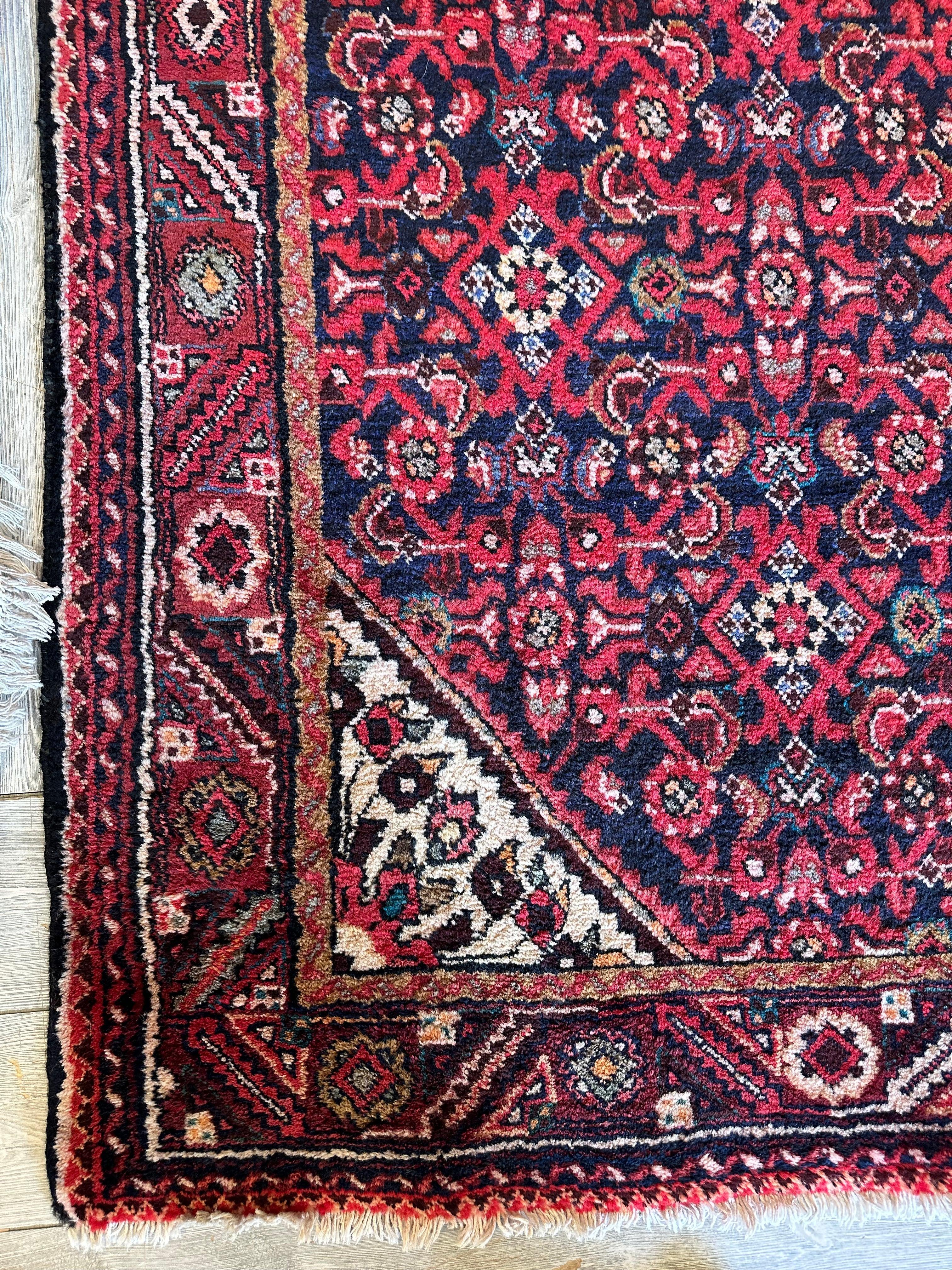 Fine Vintage Zagheh Persian Area Rug 10'4'' x 5'5''