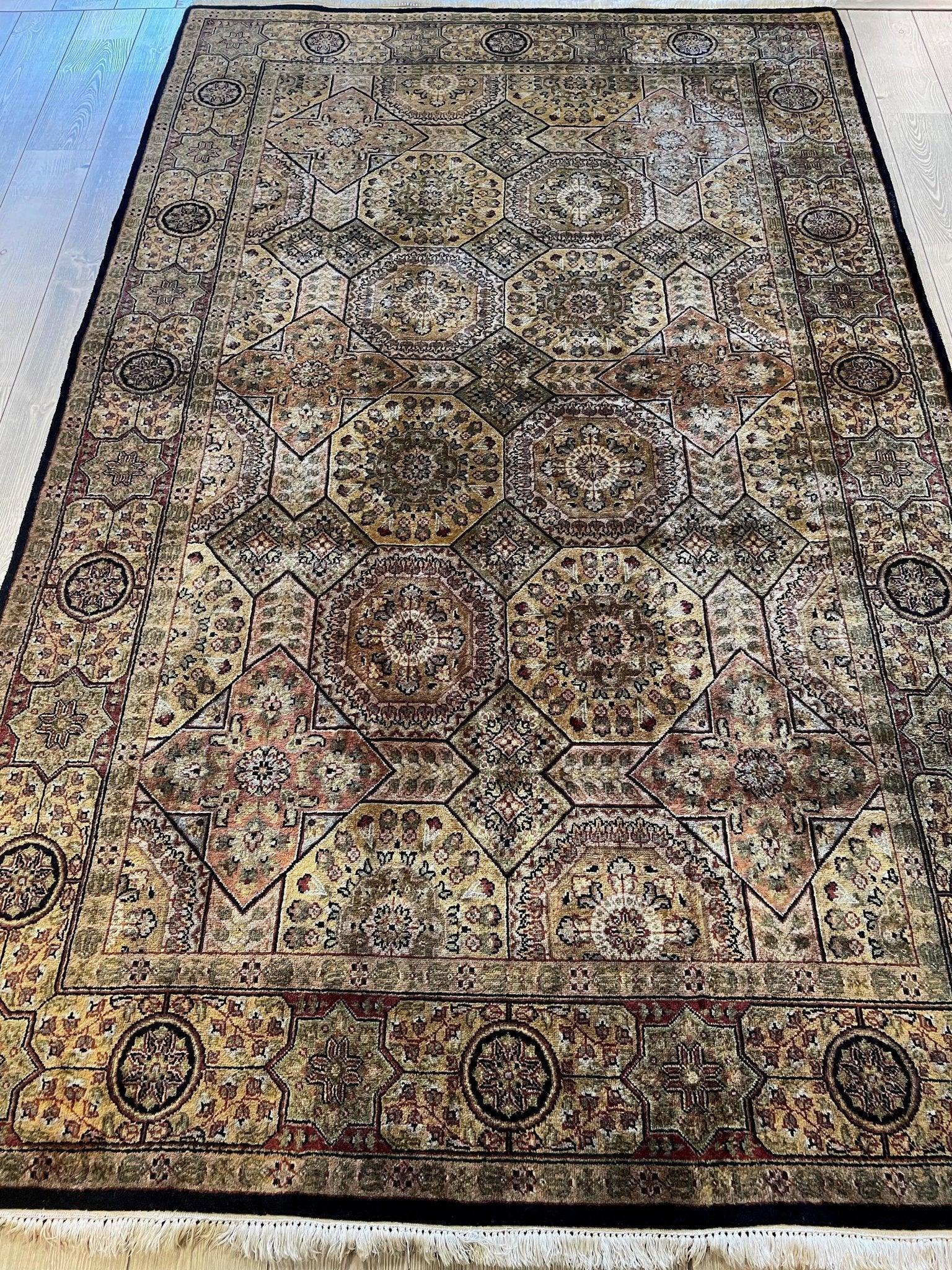 Hand Knotted Beautifull Indian Area Rug 6x9 ft