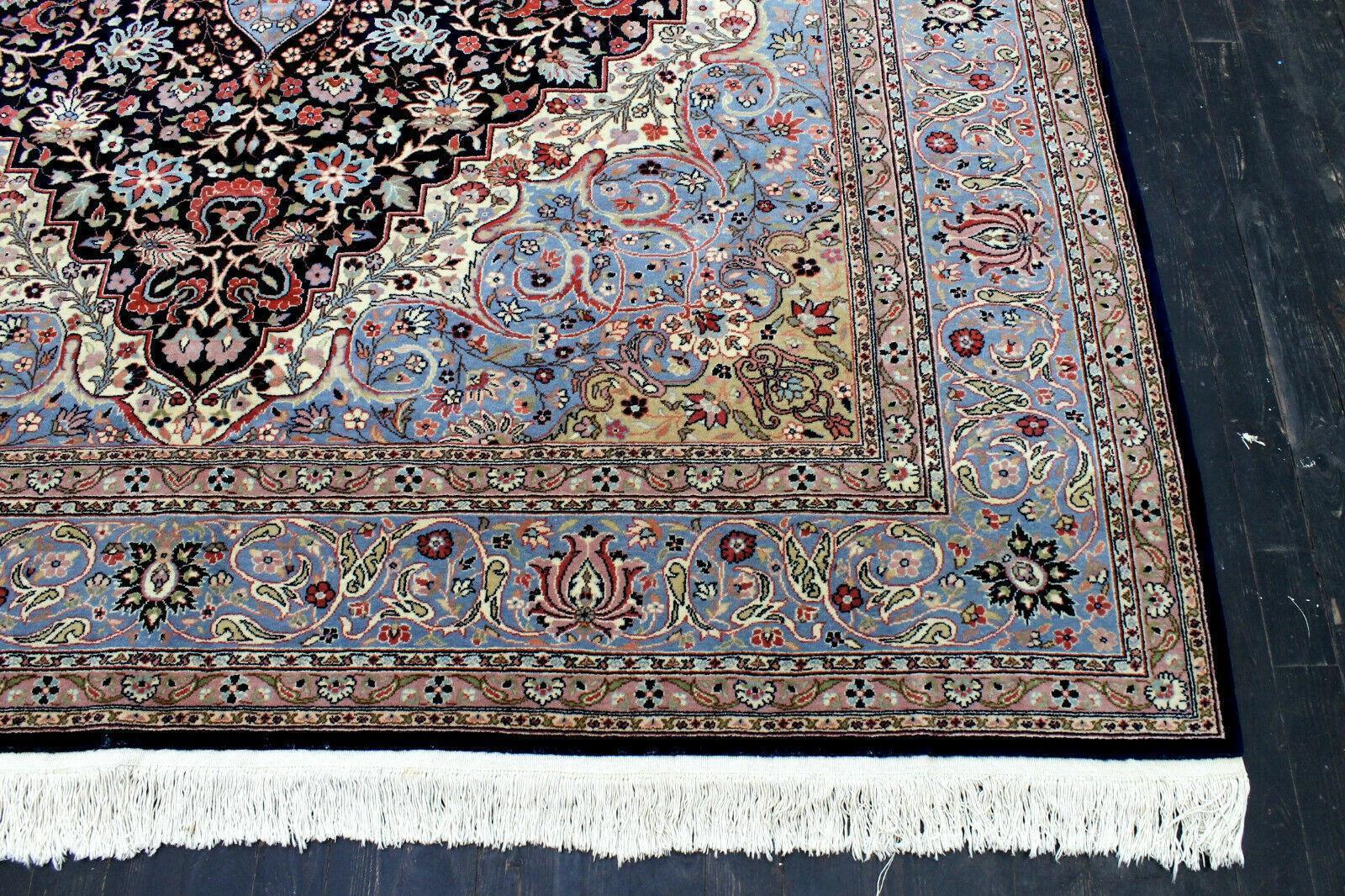 Mint Hand Knotted Persian Rug 9’X12’