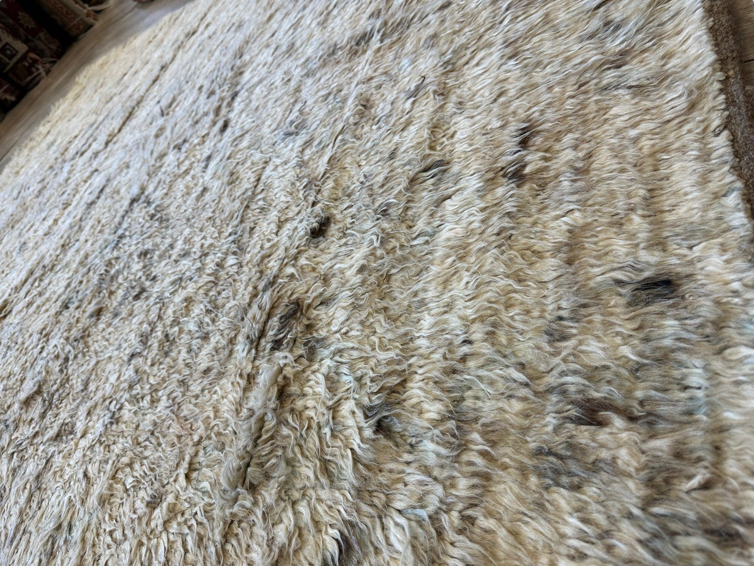 Plain Wool Shaggy Afghani Rug 5’2” x 6’8”