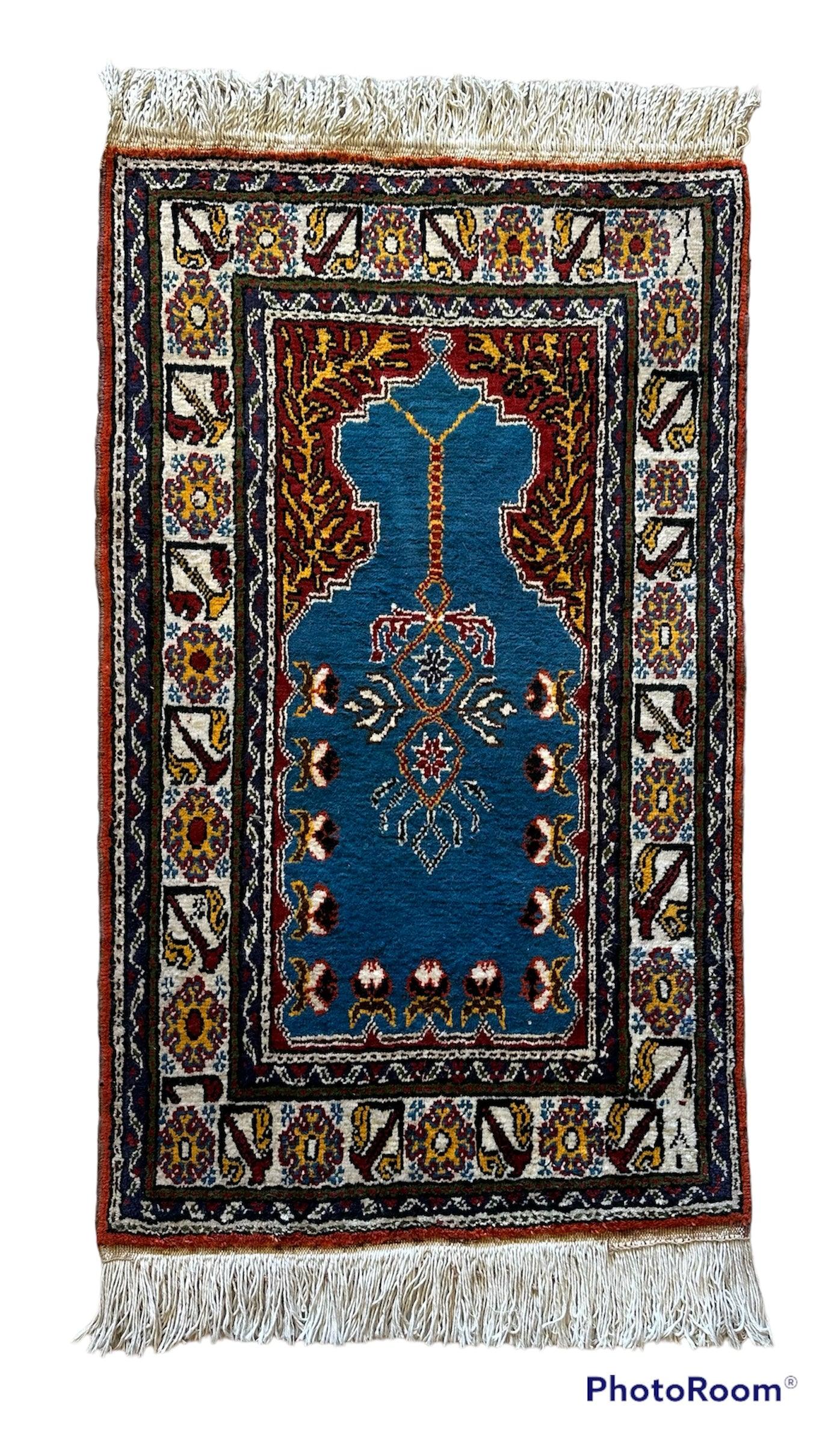 Fine Vintage Hand-Knotted Kayseri Silk Prayer Rug