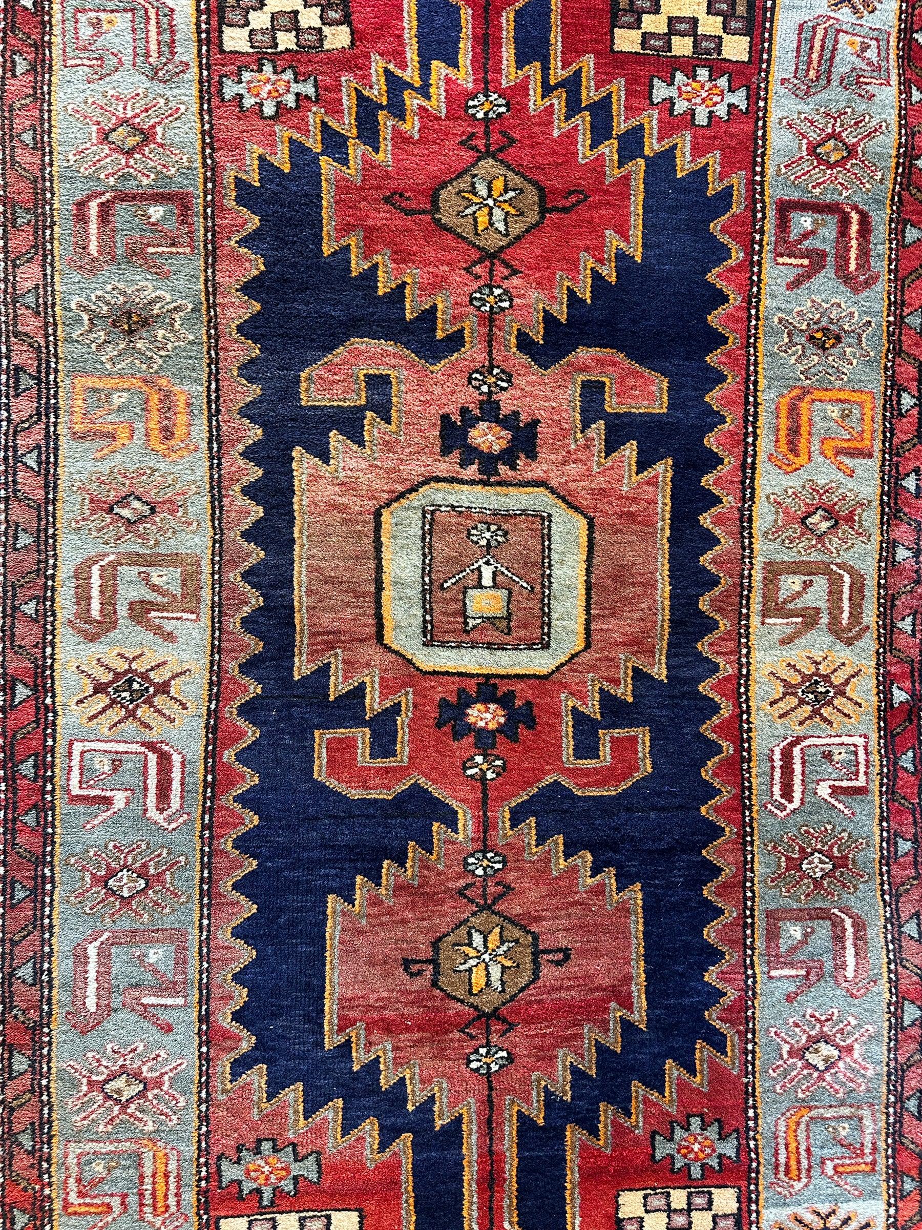 Vintage Hand knotted Natural Dyes Persian Koliai Rug 3’9” x 6’9”