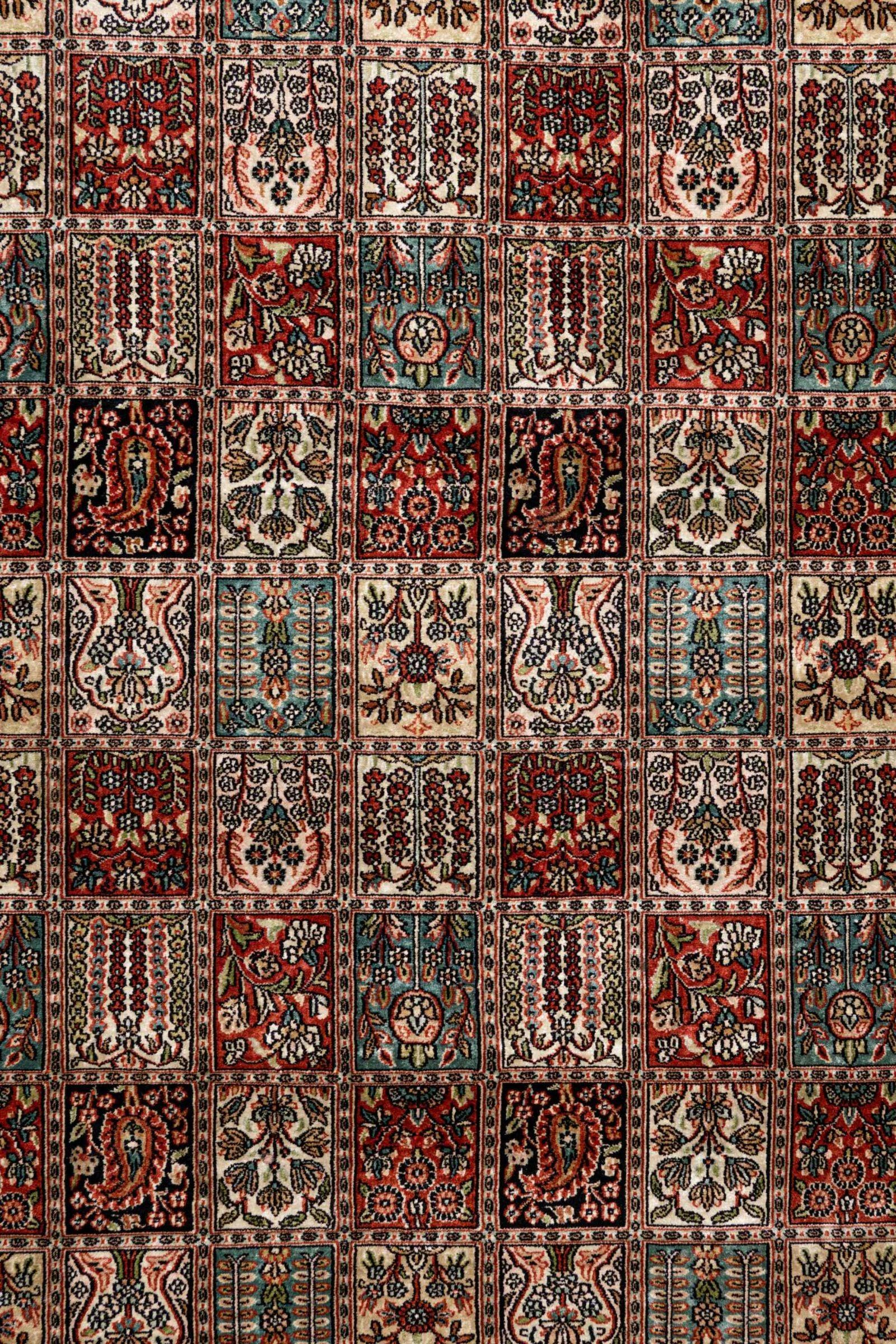 Gorgeous one of a Kind Bakhtiari Persian Silk Area Rug 6x4 Ft - Kapisa Rugs